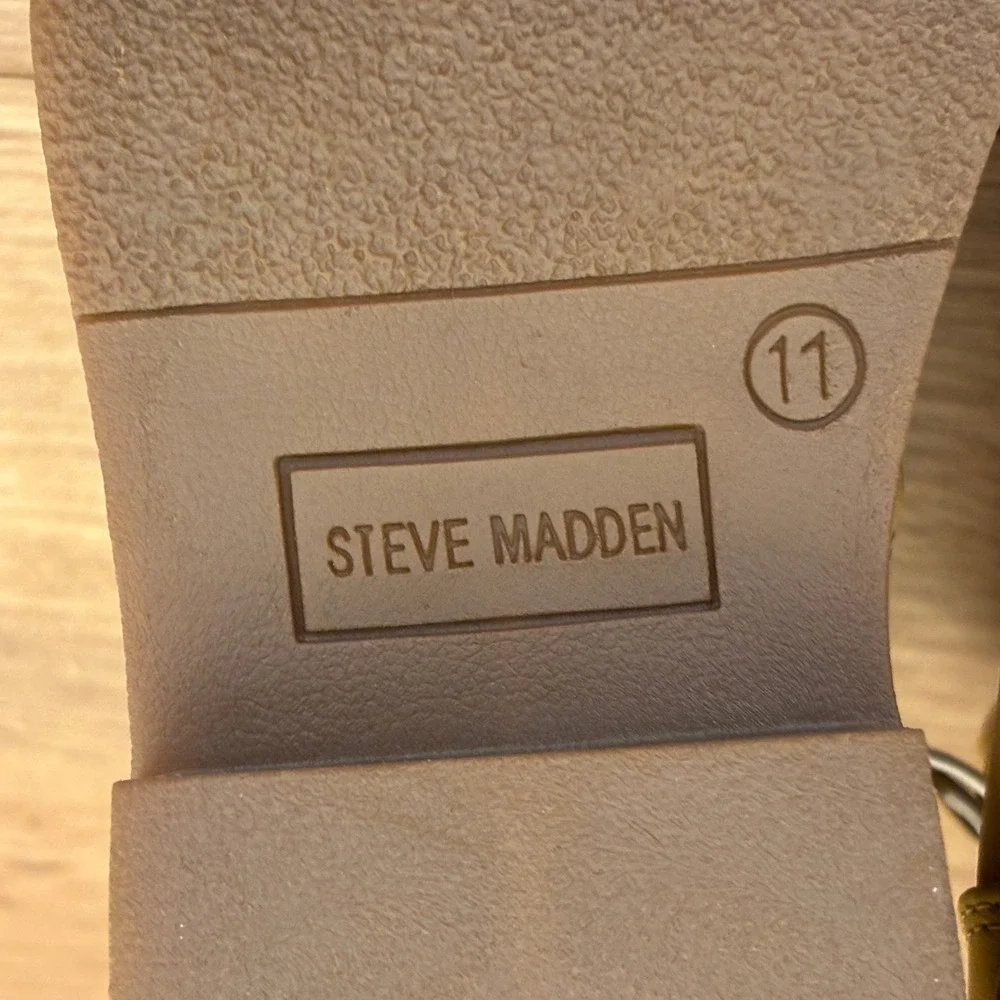 STEVE MADDEN JJumble Combat Boots Tan Kids Size 11 Side Zip Lace Up Low Heel‎